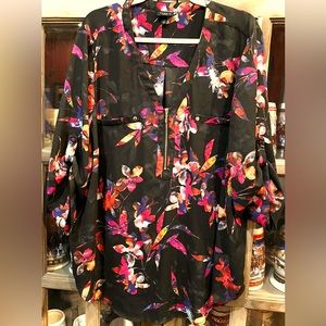 PLUS Torrid Harper top with gold zipper and details.